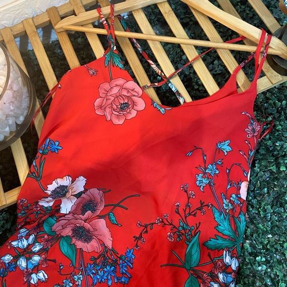 Dorothy Perkins Tops. Size- US 4 EUR 36 UK 8 - Picture 3 of 8